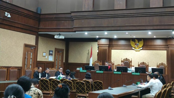 Saksi Ungkap Pejabat Bea Cukai Dua Kali Terima Shopping Bag Diduga Berisi Uang dari Bos Blueray
