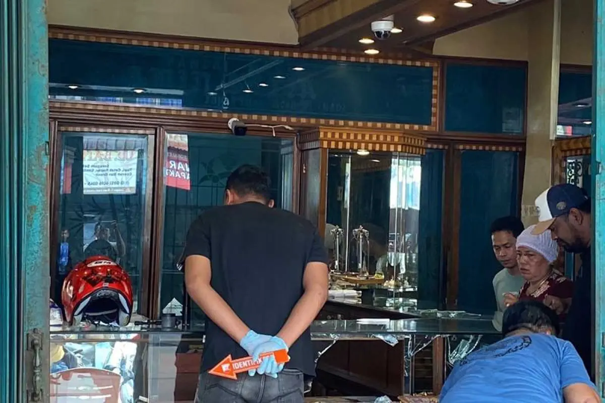 Oknum Polisi Diduga Rampok Toko Emas Aceh, Tembak Etalase Sebelum Gondol Perhiasan