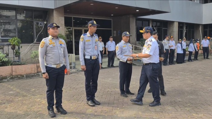 Tangkap Jambret Bersenjata di CFD Rasuna Said, 4 Petugas Dishub DKI Dapat Penghargaan