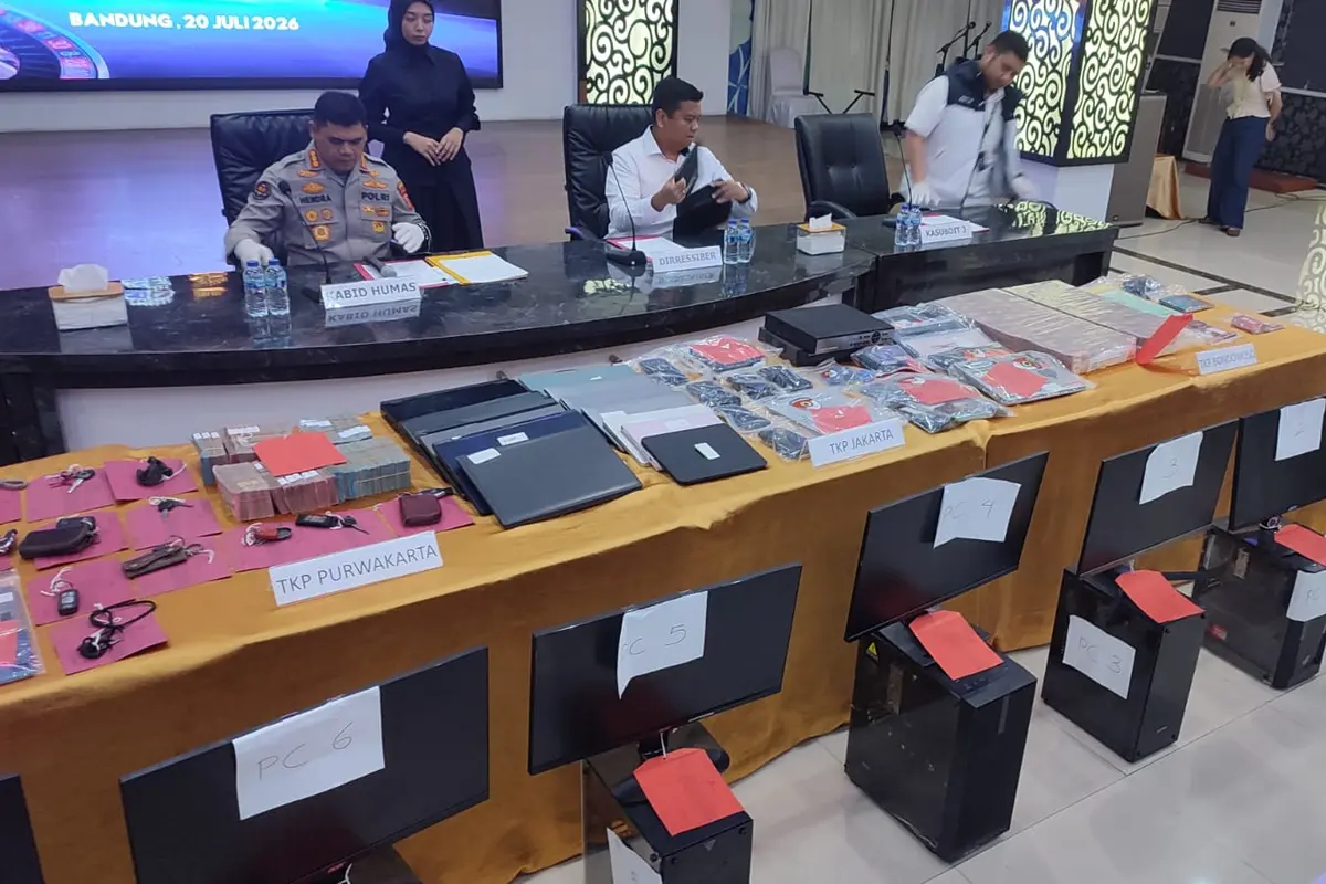 Suami Istri WN China Kendalikan Judi Online Berkedok Aplikasi Game