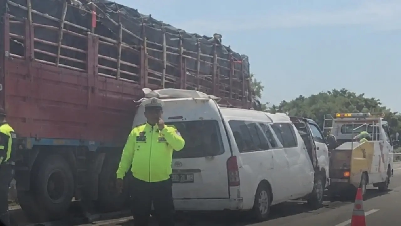 Kronologi Kecelakaan Minibus Suporter PSS Sleman di Tol Madiun, 4 Orang Meninggal